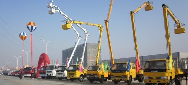 �߿����I(y��)܇�����ģ�Ʒ�N��һ�����۱�ʽ�߿����I(y��)܇_��s��ʽ�߿����I(y��)܇������ʽ������ϵ����������Ҳ���Է֞鴹ֱ����ʽ���ַQ����ʽ��������ʽ�߿����I(y��)܇���׸�ʽ���X�Ͻ�ʽ�����bжʽ�����д�ֱ����ʽ���������ش󣬵����I(y��)�߶��������C(j��)��(d��ng)�Բ���`����Ŀǰ����(n��i)�V���\(y��n)�õ����۱�ʽ�߿����I(y��)܇��